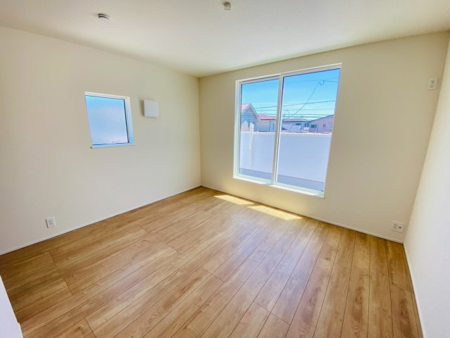 リナージュ/南区/御幸笛田1丁目/24-1期/3号棟の洋室|御幸笛田新築完成しました☆即案内致可能☆当日の連絡も大歓迎☆