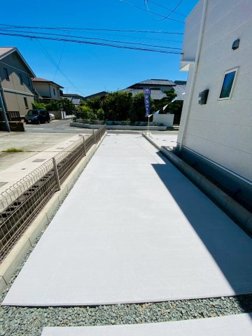 リナージュ/南区/御幸笛田1丁目/24-1期/3号棟の駐車場|御幸笛田新築完成しました☆即案内致可能☆当日の連絡も大歓迎☆