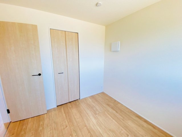 リナージュ/南区/御幸笛田1丁目/24-1期/3号棟の洋室|御幸笛田新築完成しました☆即案内致可能☆当日の連絡も大歓迎☆