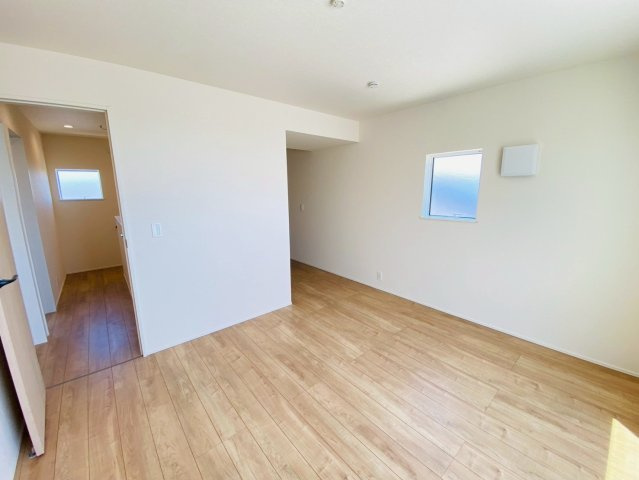 リナージュ/南区/御幸笛田1丁目/24-1期/3号棟の洋室|御幸笛田新築完成しました☆即案内致可能☆当日の連絡も大歓迎☆