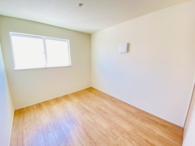 リナージュ/南区/御幸笛田1丁目/24-1期/3号棟の洋室|御幸笛田新築完成しました☆即案内致可能☆当日の連絡も大歓迎☆