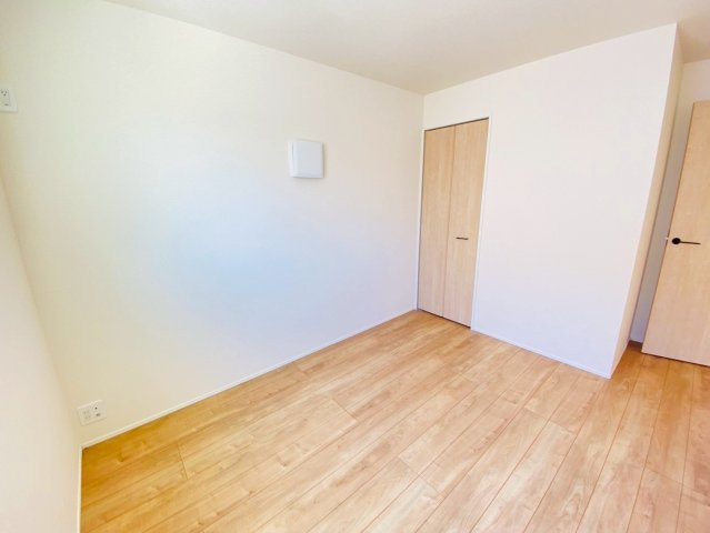 リナージュ/南区/御幸笛田1丁目/24-1期/3号棟の洋室|御幸笛田新築完成しました☆即案内致可能☆当日の連絡も大歓迎☆