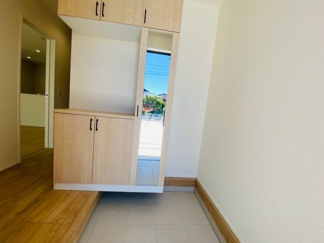 リナージュ/南区/御幸笛田1丁目/24-1期/3号棟の玄関|御幸笛田新築完成しました☆即案内致可能☆当日の連絡も大歓迎☆