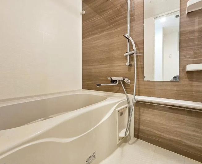 ラ・ピシーヌ南堀江の浴室