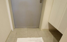 レジディア心斎橋ウエストの玄関