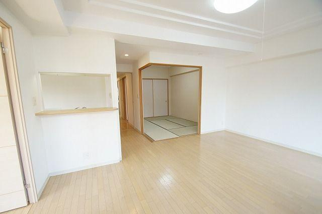 アーデンタワー新町の居間・リビング