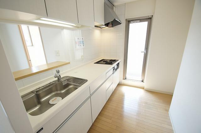 アーデンタワー新町のキッチン