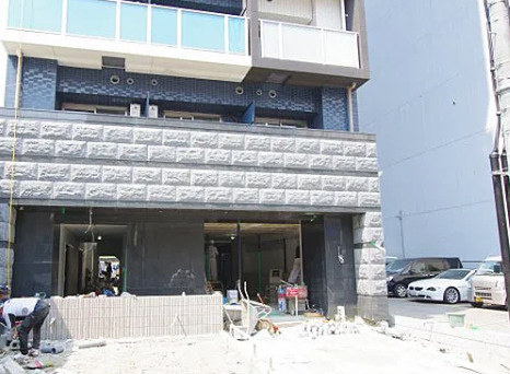 プレサンス心斎橋ソレイユのエントランス