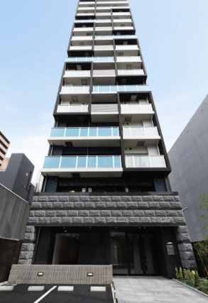 プレサンス心斎橋ソレイユの外観