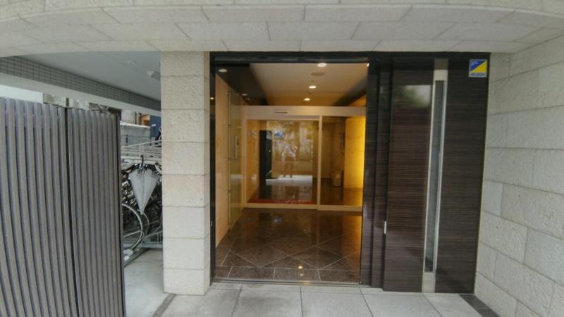 W.O.B.UMEDAのエントランス