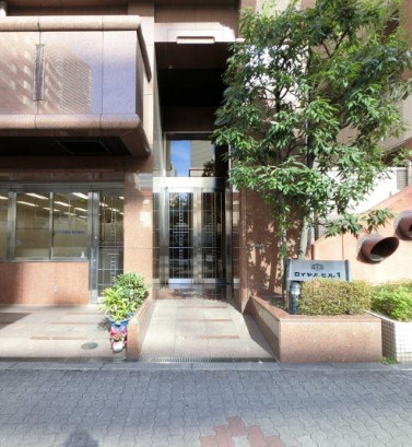 ロイヤルヒルⅠのエントランス