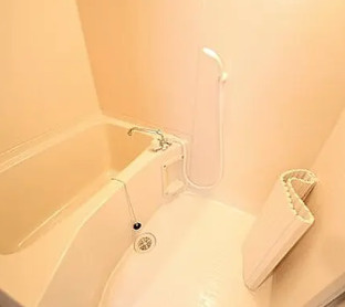 ロイヤルヒルⅠの浴室