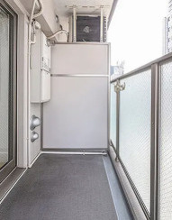 アーデンタワー本町イーストのバルコニー