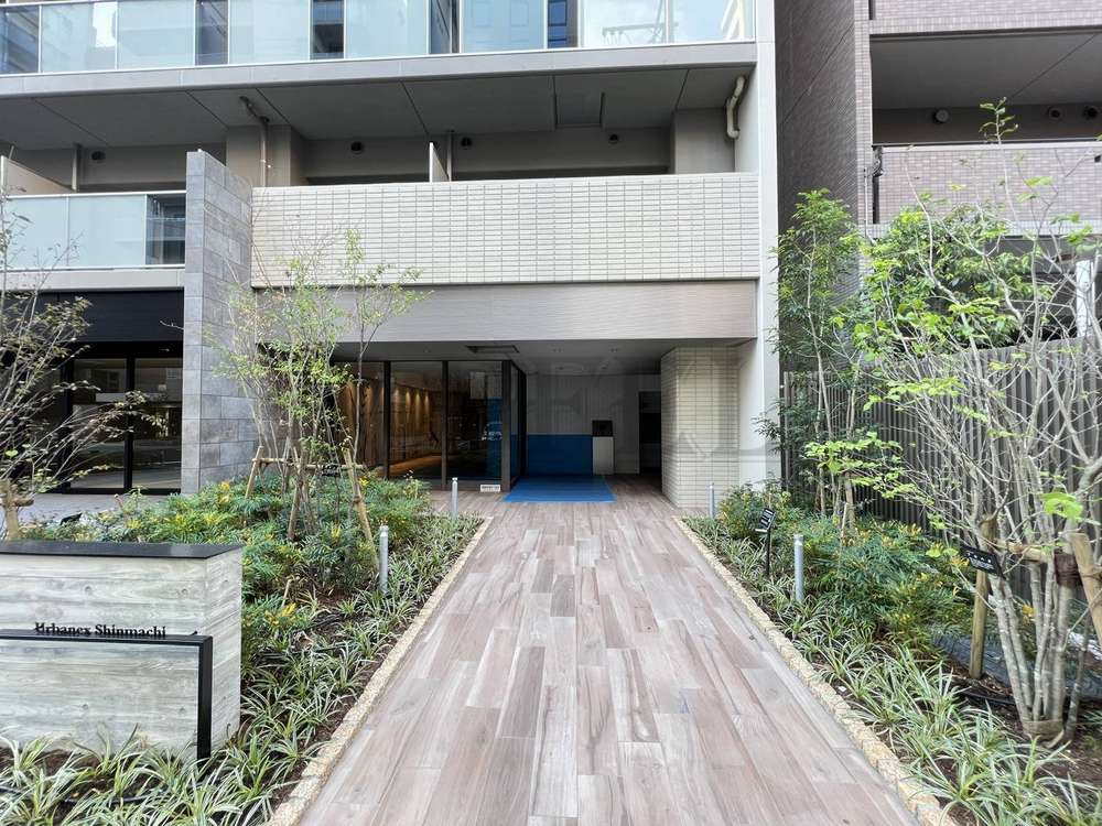 アーバネックス新町のエントランス