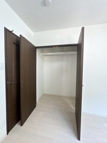 【認定中古】小倉南区志井鷹羽台　5SLDK　【小倉南区　中古戸建て】の収納|大きなクローゼット完備♪【小倉南区　中古戸建】