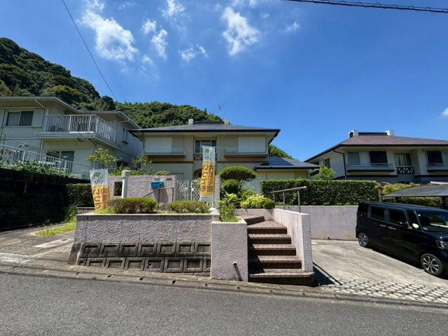 【認定中古】小倉南区志井鷹羽台　5SLDK　【小倉南区　中古戸建て】の外観|お庭も広々♪ドッグランを作ったりバーベキューなど楽しめます♪【小倉南区　中古戸建】