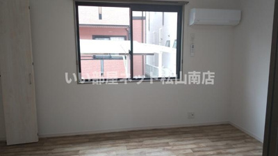 【内装】 | ハイカムール　南　B棟