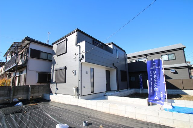 東大和市向原の外観|リビングを見渡せるカウンターキッチン♪食洗機を標準装備、日々の洗い物に強い味方♪