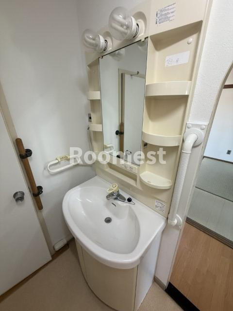 新吉田住宅2号棟の洗面所|使いやすい洗面所です