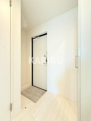 ベル　ルミエール中川の玄関