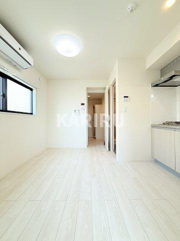 ベル　ルミエール中川の居間・リビング