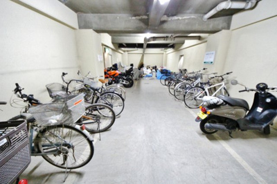 【その他共用部分】 | プレジデント朝霞台Ⅱ | 駐輪場：バイク置き場