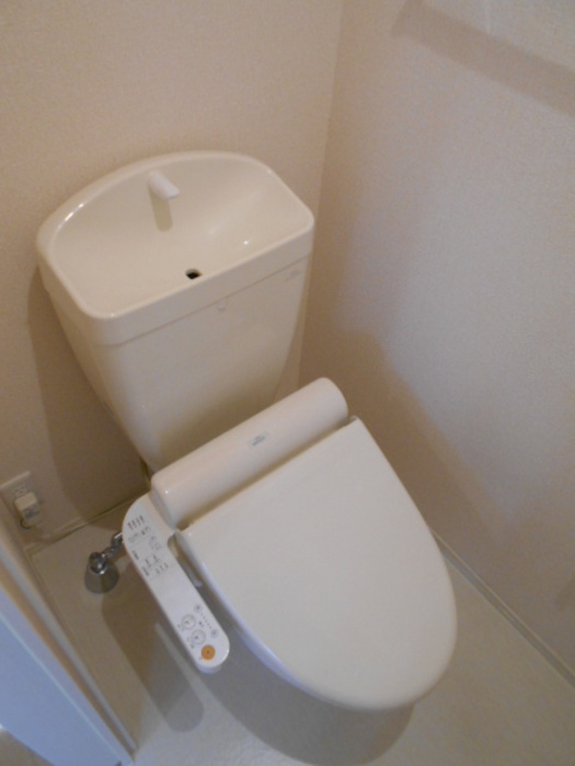 練馬区関町南１丁目のアパートのトイレ