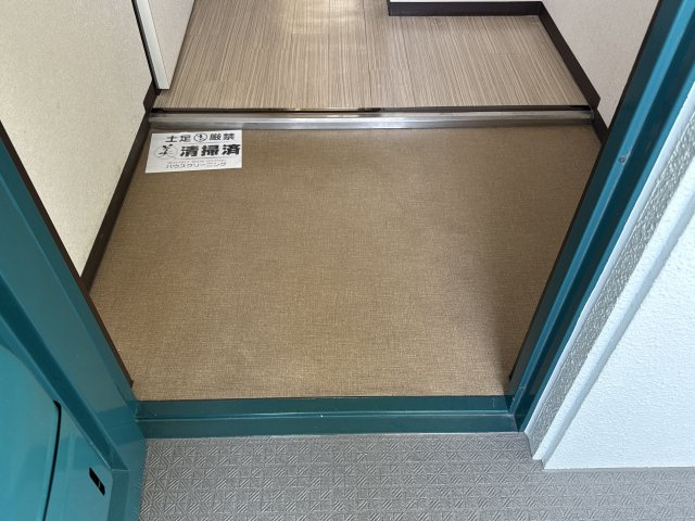 ヌーベルメゾン清水の玄関