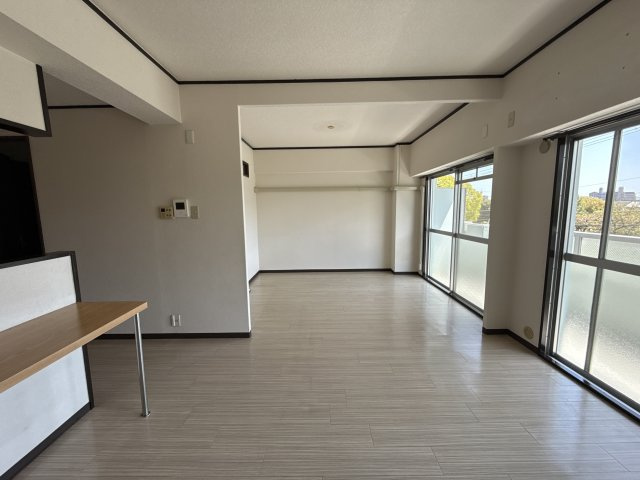 ヌーベルメゾン清水の居間・リビング