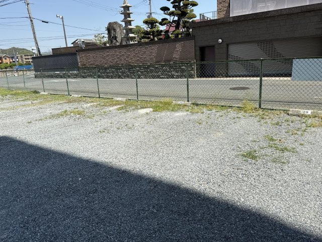 ヌーベルメゾン清水の駐車場