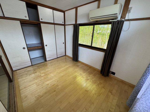 若竹町１丁目貸家の子供部屋