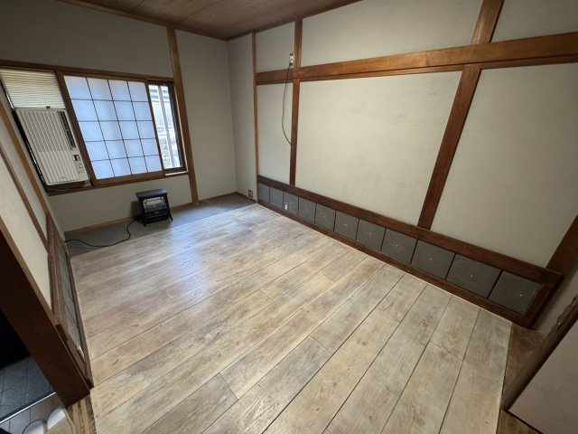 若竹町１丁目貸家の子供部屋