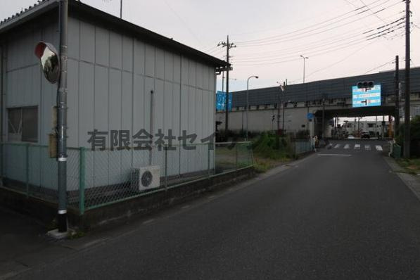 熊谷市柿沼　売地の前面道路含む現地写真