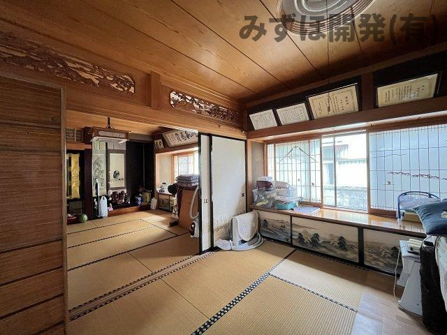 村山市大字河島甲91-18の和室