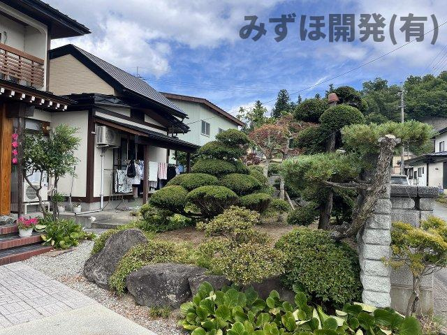 村山市大字河島甲91-18の庭