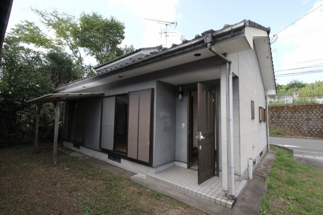 髙野貸家(三股町長田)