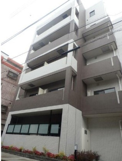 【外観】 | 鉄筋コンクリート造のがっちりとした建物。