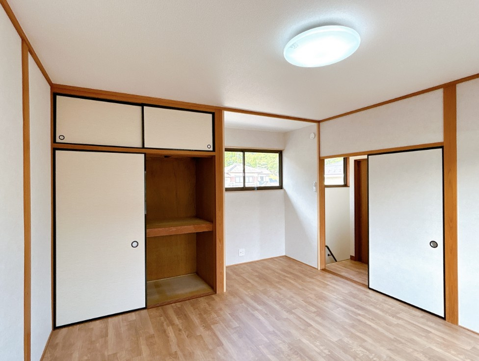 リフォーム中古戸建　大垣市青墓町3丁目　昭和58年築の洋室|2階西側洋室