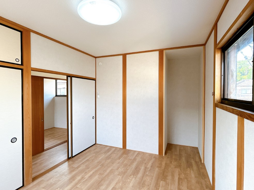 リフォーム中古戸建　大垣市青墓町3丁目　昭和58年築の洋室|2階東側洋室