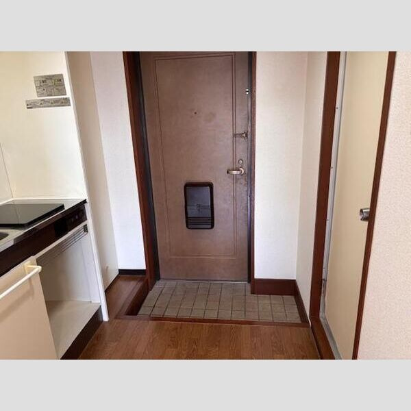 コーポ旗塚の玄関