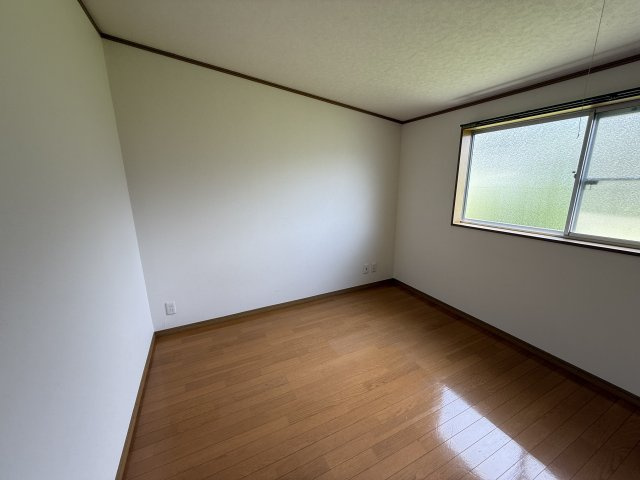 戸建　高山市新宮町　580万の洋室