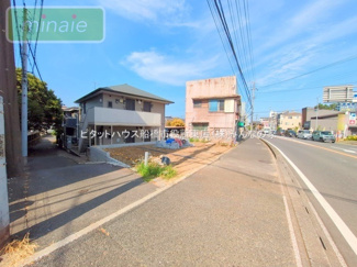 【前面道路含む現地写真】