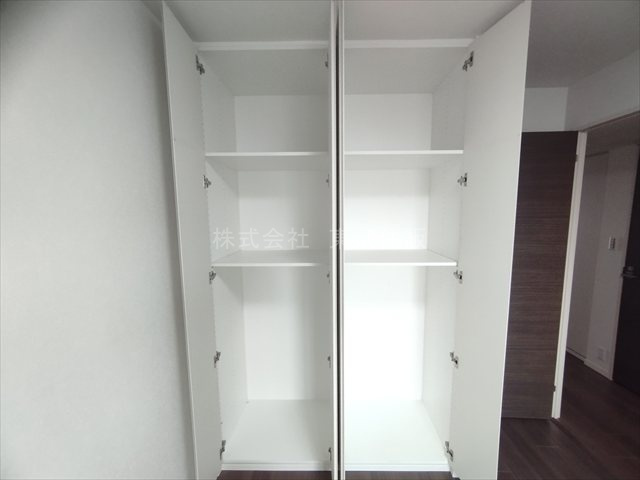 【収納】 | シーズンスイート志木の杜 | 洋室6.5帖収納