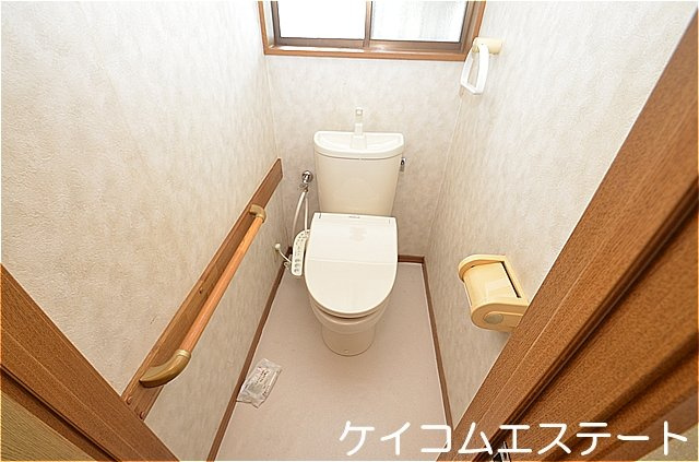 長屋　八幡西区金剛三丁目のトイレ|現地撮影