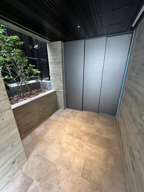 サンウッドフラッツ新宿四谷三丁目のロビー