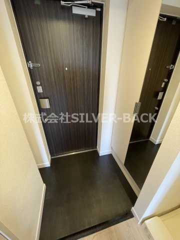 プレサンス南堀江の玄関