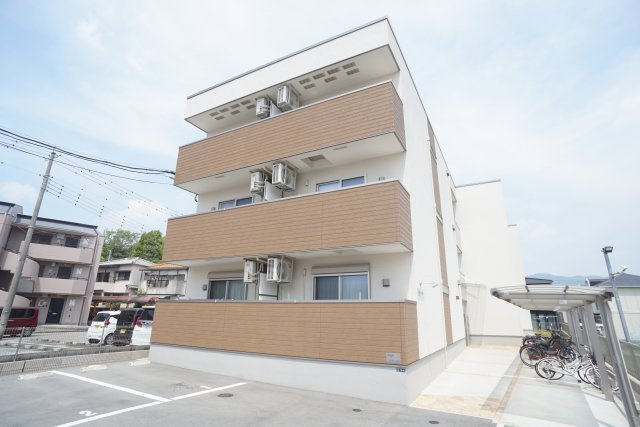 エクシーレ逆瀬川