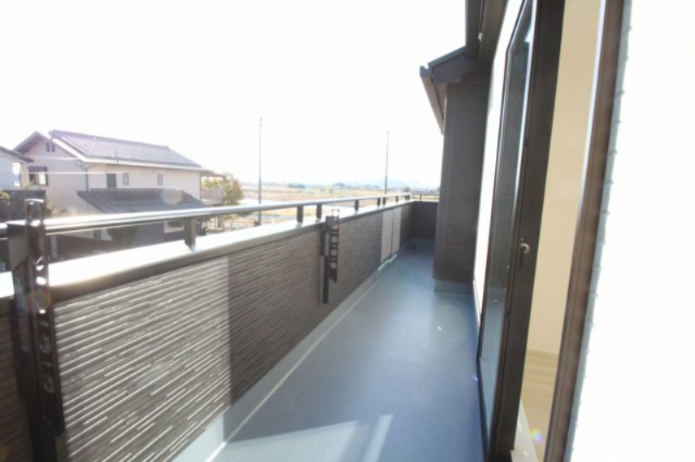香南市野市町西野　新築戸建　1棟　【内覧可能】のバルコニー|2Ｆ　南東の部屋　8.0帖
