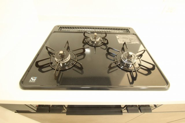 香南市野市町西野　新築戸建　1棟　【内覧可能】のキッチン|３口コンロ