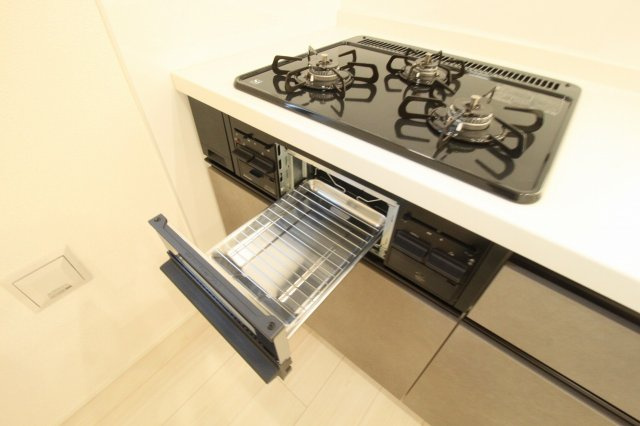 香南市野市町西野　新築戸建　1棟　【内覧可能】のキッチン|グリル